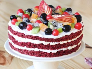 آموزش کیک با تزیین میوه