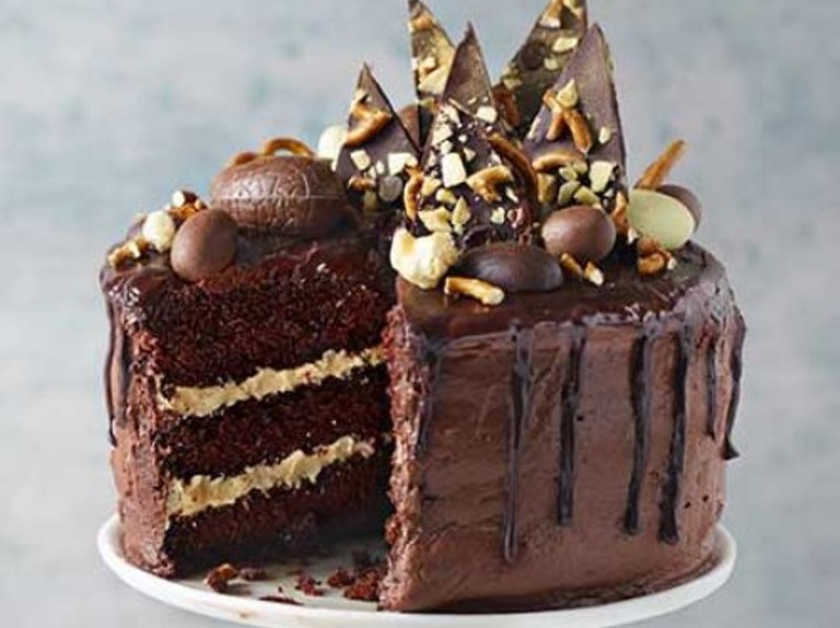 آموزش تزیین کیک شکلاتی با انواع شکلات ها